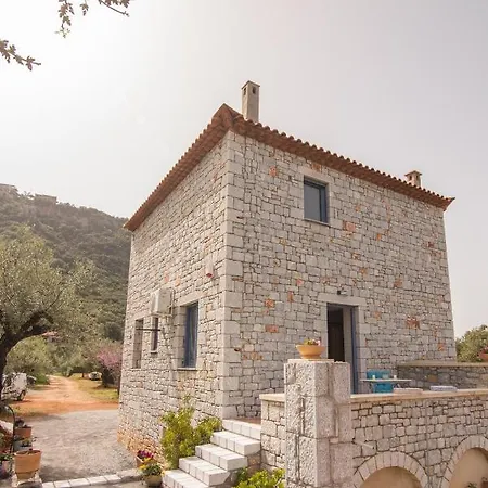 Daire Evgeniko Kardamyli